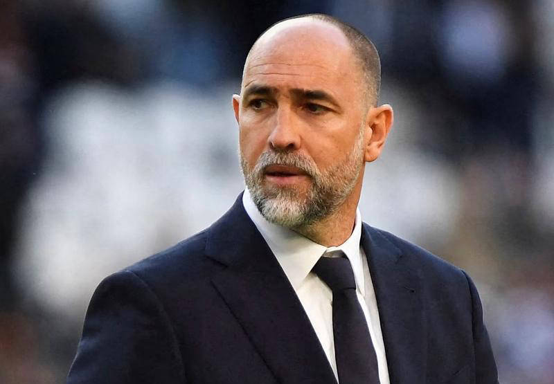 尤文图斯换帅，齐达内不回归，曼联因坎通纳做出重大决定